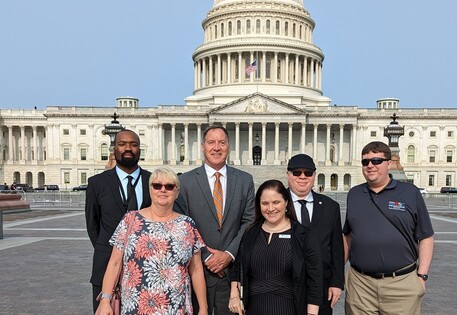 Mga Empleyado ng VIB Sa Kongreso